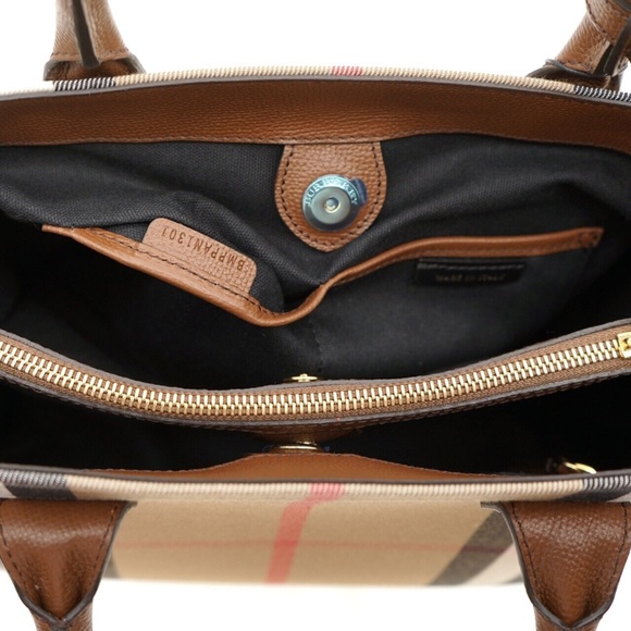 Burberry Banner Medium Tote Shoulder Bag Check Canvas Tan New - Picture 9 of 10